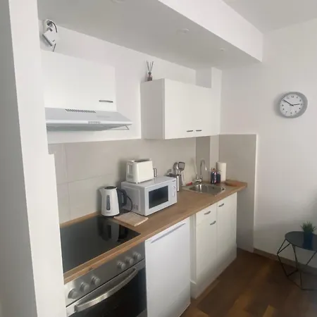 Zentral Gelegene Schoene Wohnung, Neu, Mitte, Direkte Naehe Zum Klinikum, Balkon * Bremen
